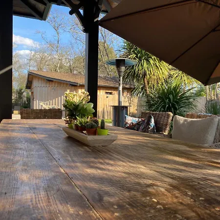 V 58 De Luxe Villa *